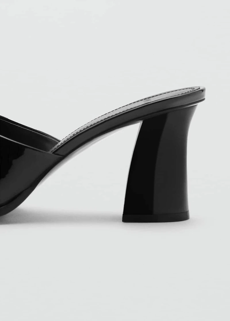 Patent leather effect heeled sandal