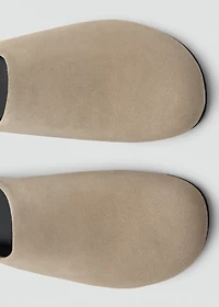 Suede leather clogs