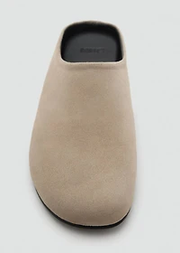 Suede leather clogs