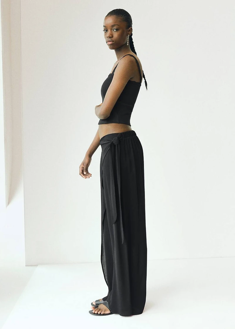 Knitted top with waves
