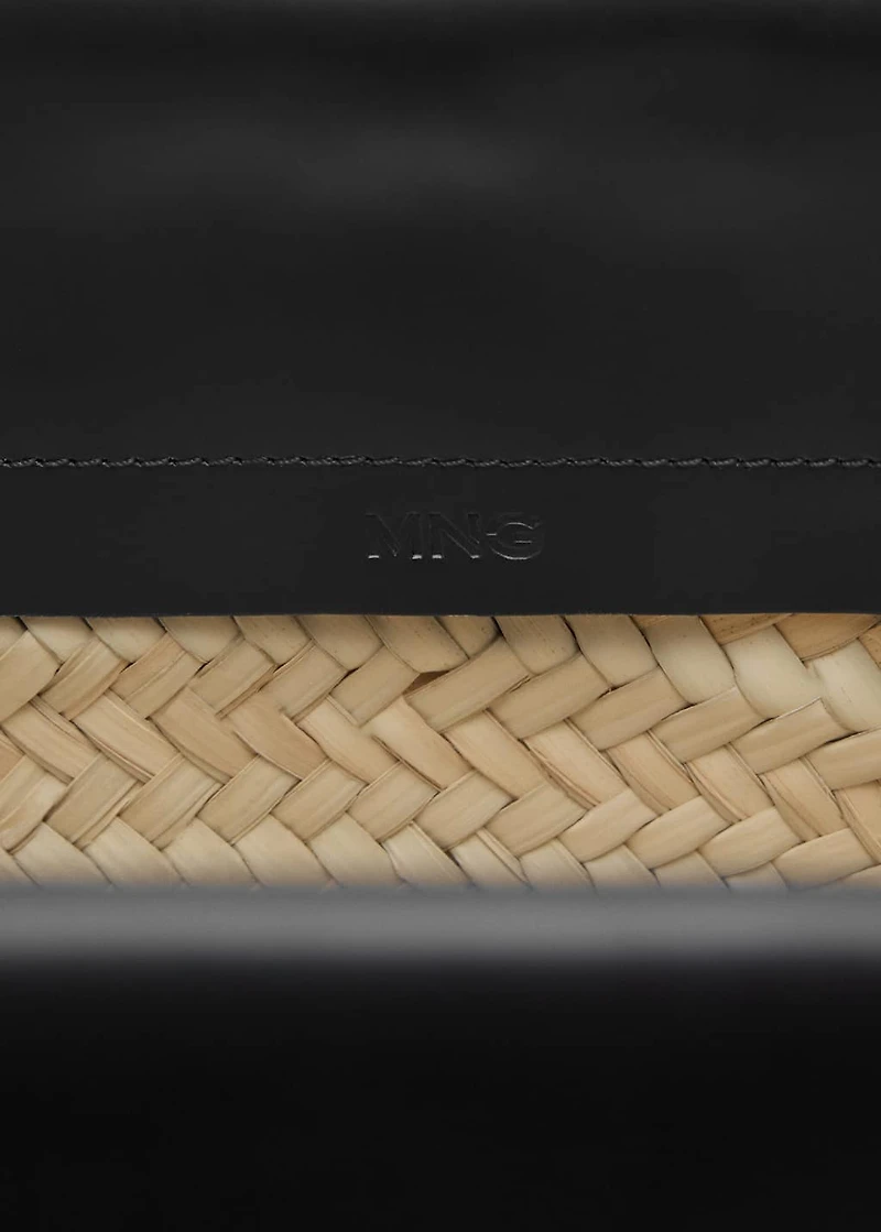 Small natural fiber basket with leather fringes