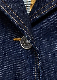 Fitted denim jacket with pockets
