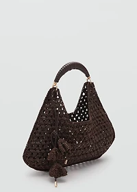 Natural fiber shoulder bag with flower charm