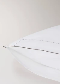 Two 200-thread count percale cotton pillowcases 60x60 cm