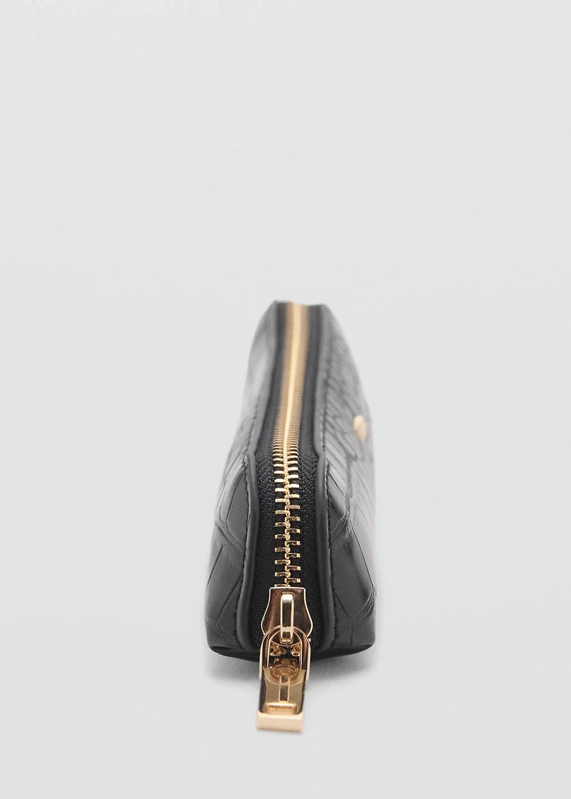 Fine-design croco case