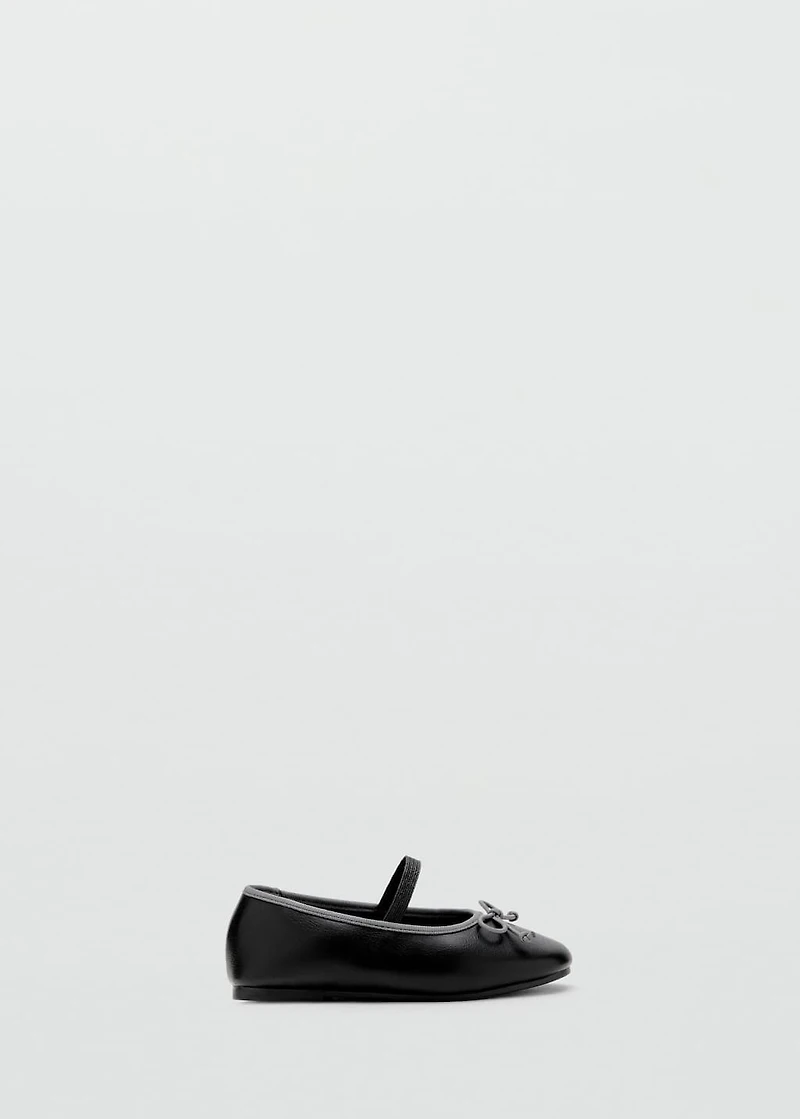 Two-tone ballet flats with bow