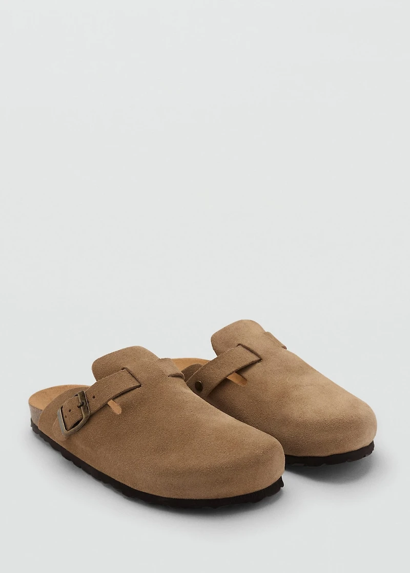 Leather clogs with buckle