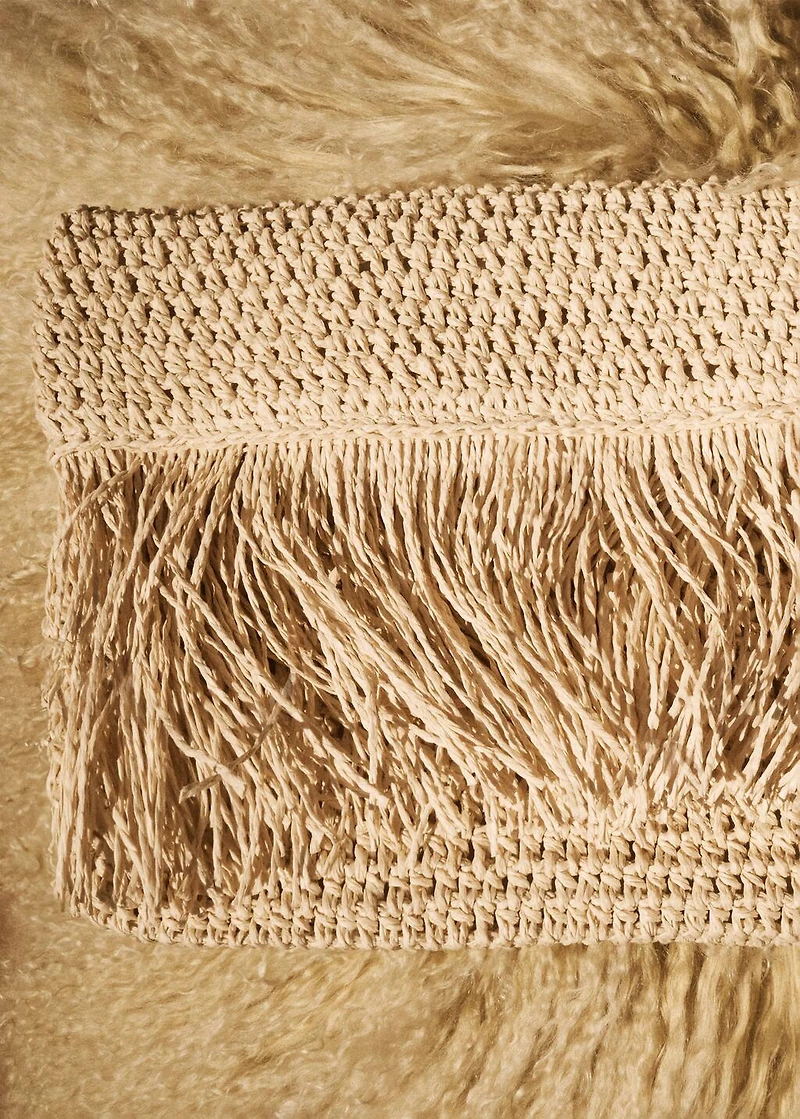 Natural fiber handbag with fringes