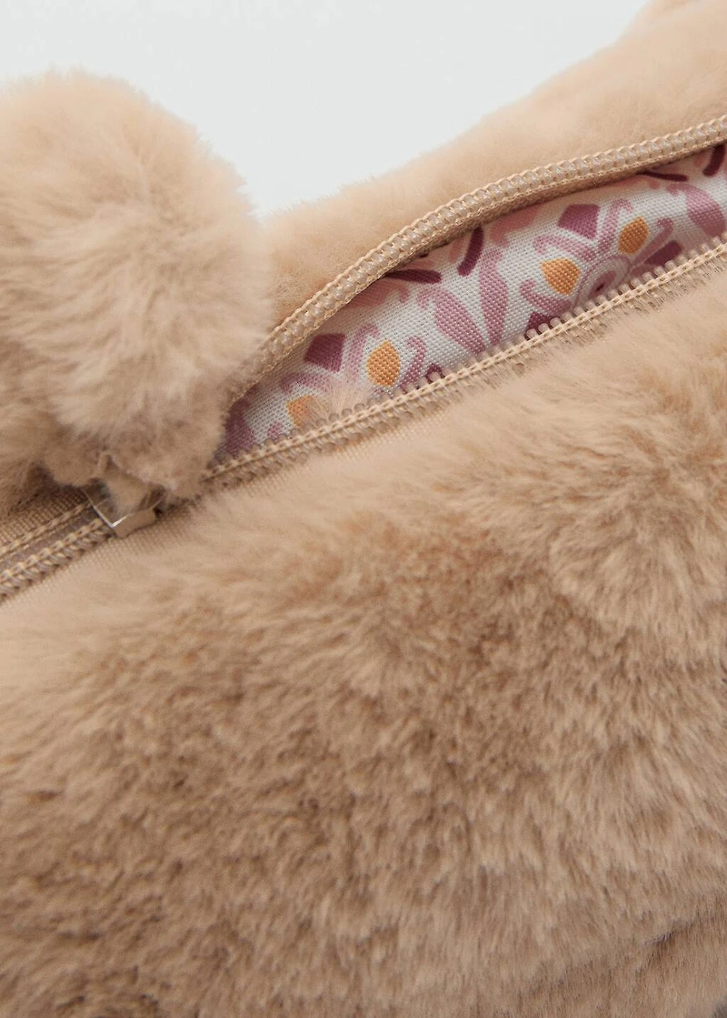 Teddy bear fur-effect case