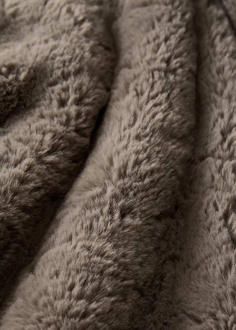 fur-effect textured blanket
