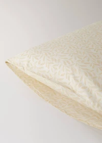 Two 60x60 cm percale cotton pillowcases with leaf pattern