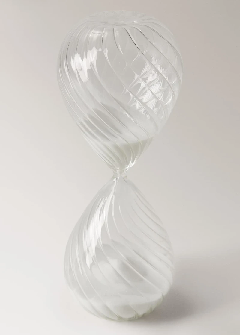 Large spiral hourglass
