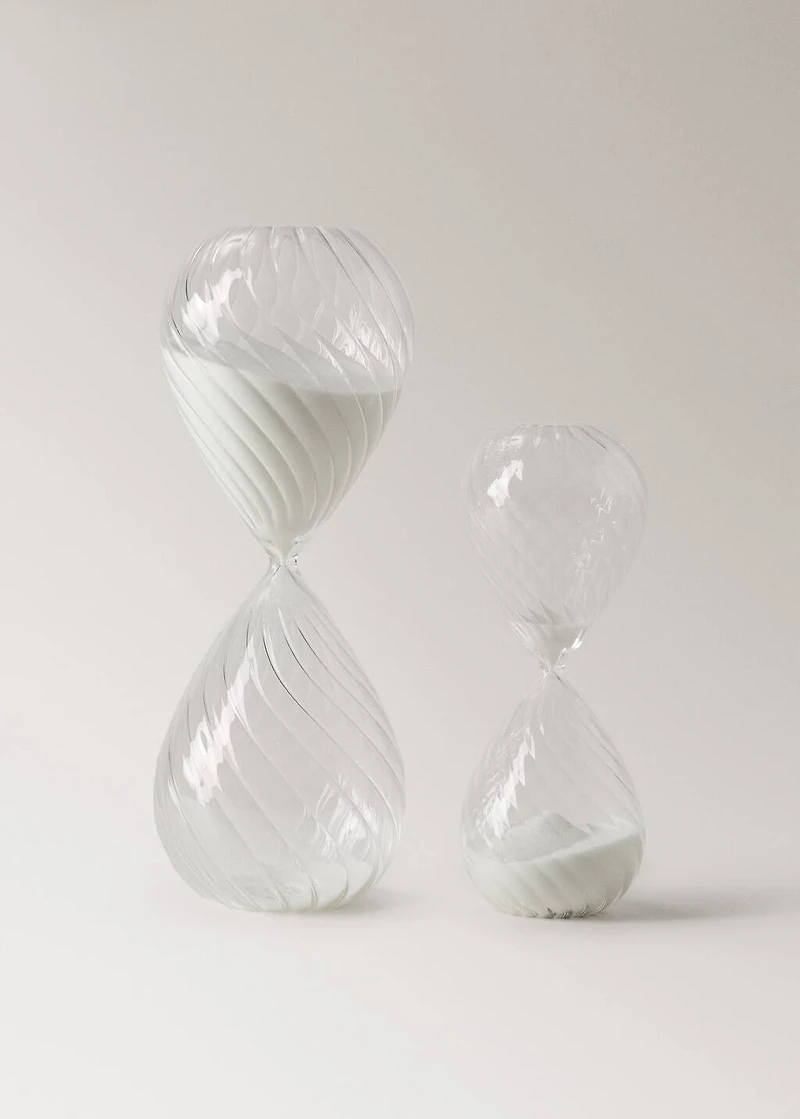 Large spiral hourglass