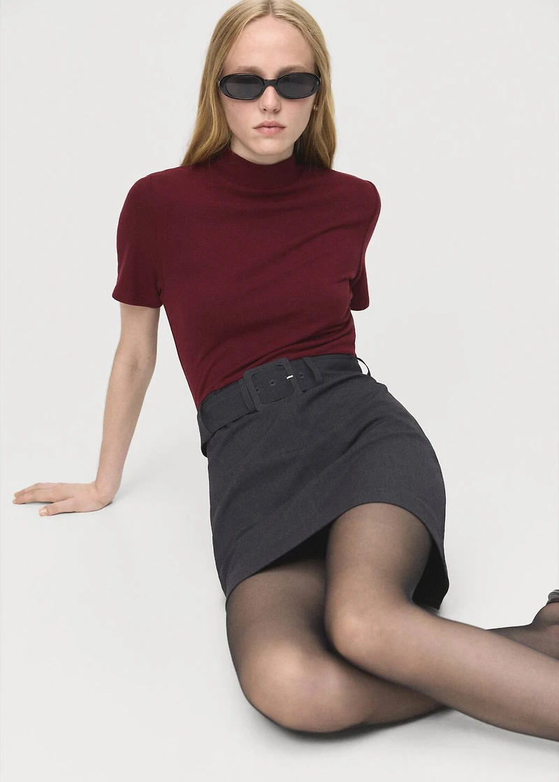 Short dress with belt