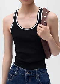 Knitted top with contrast details