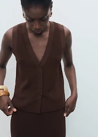 Fine-knit vest