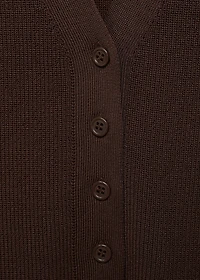 Fine-knit vest