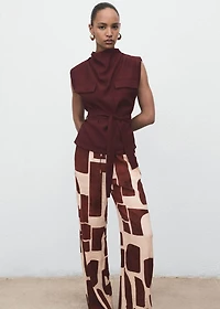 Fluid pants with geometric pattern