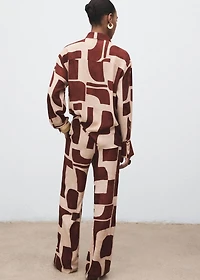 Fluid pants with geometric pattern