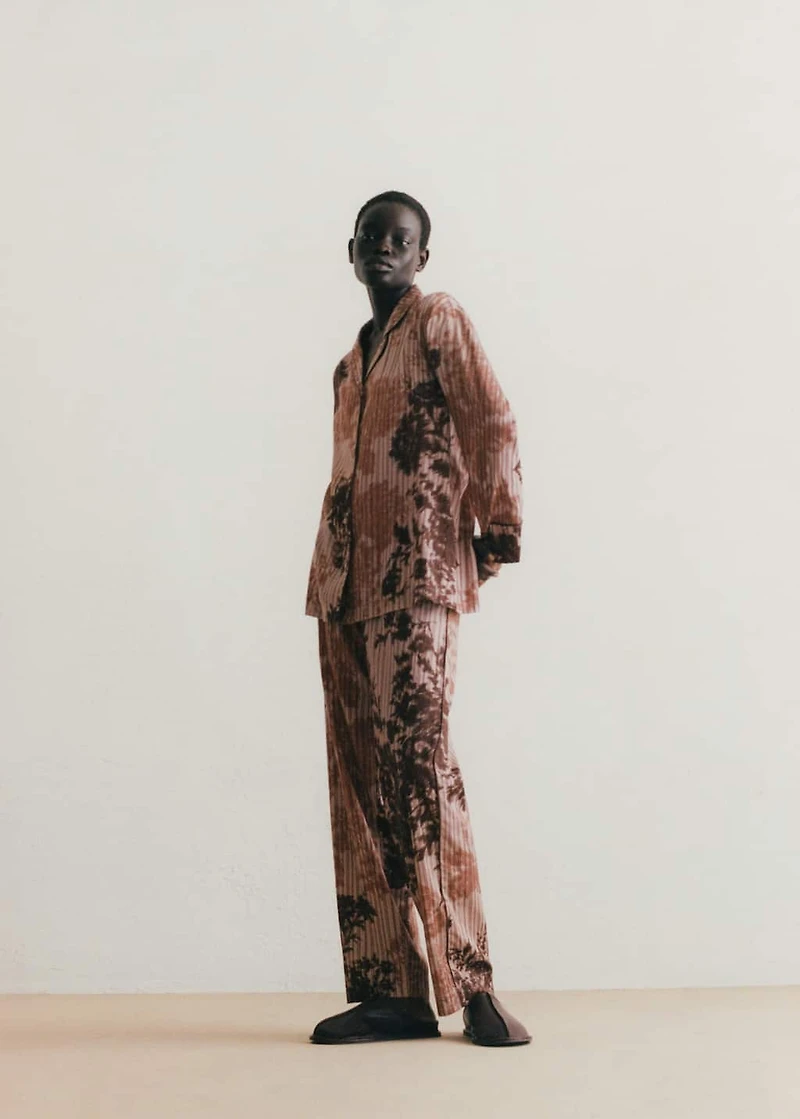 Pajama bottoms with blurred print