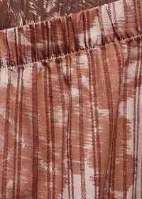 Pajama bottoms with blurred print