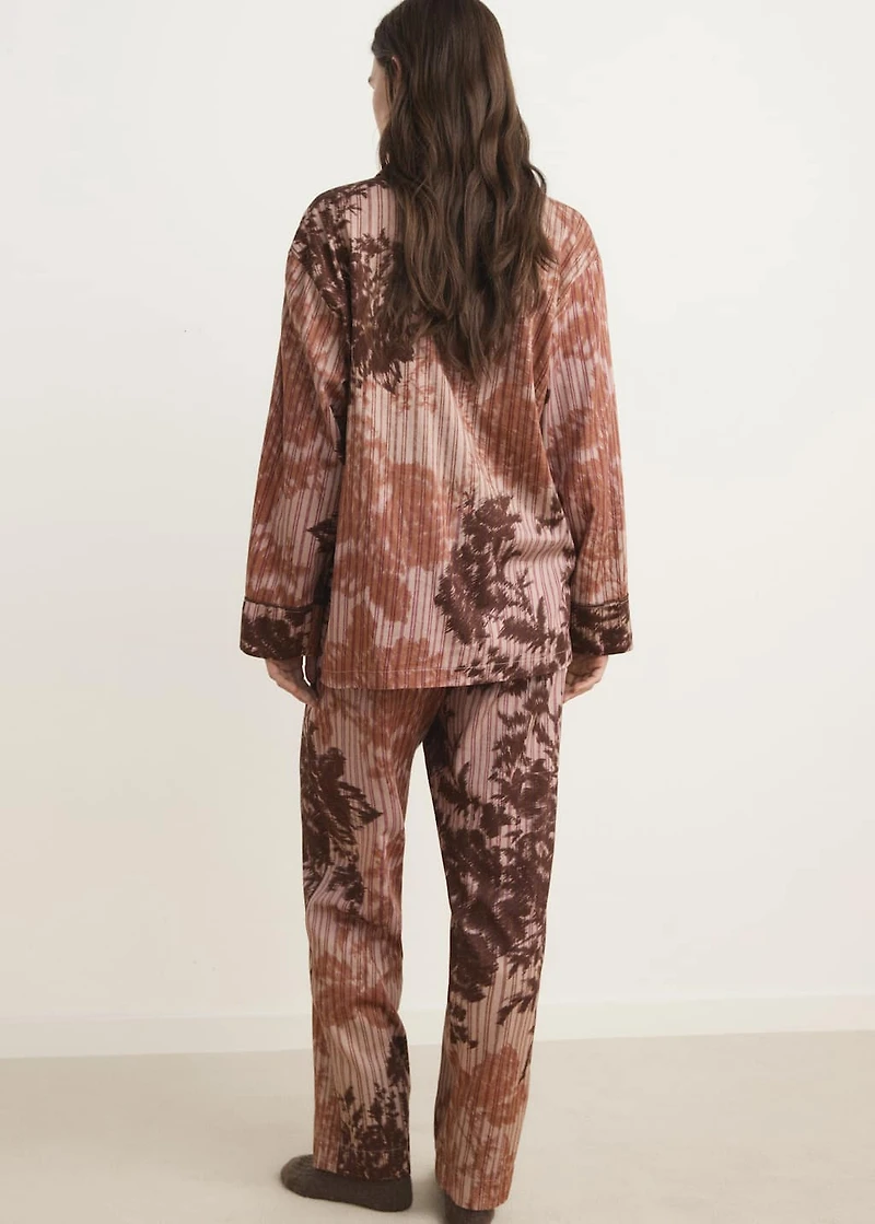 Pajama bottoms with blurred print