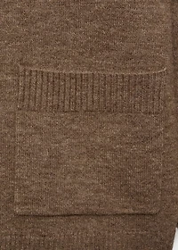 V-neck cardigan with pockets