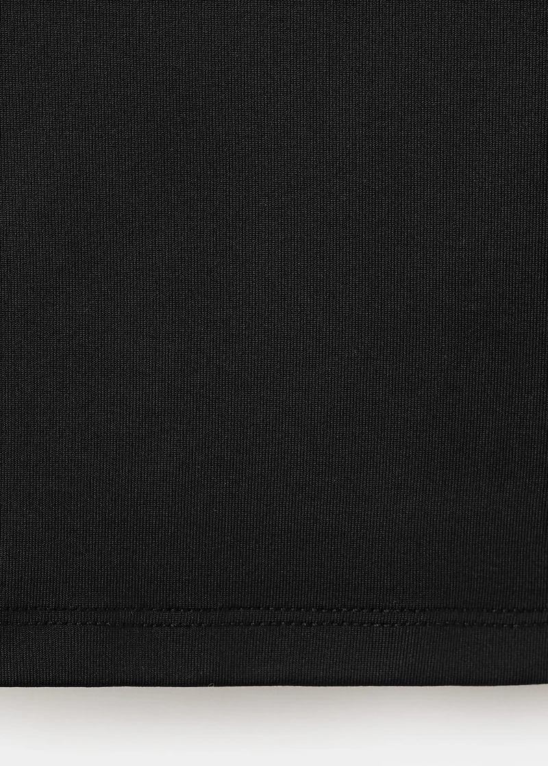 Three-quarter sleeve t-shirt