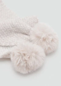 Pompom knit scarf
