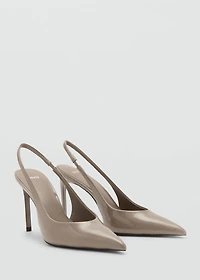 Patent heeled shoes