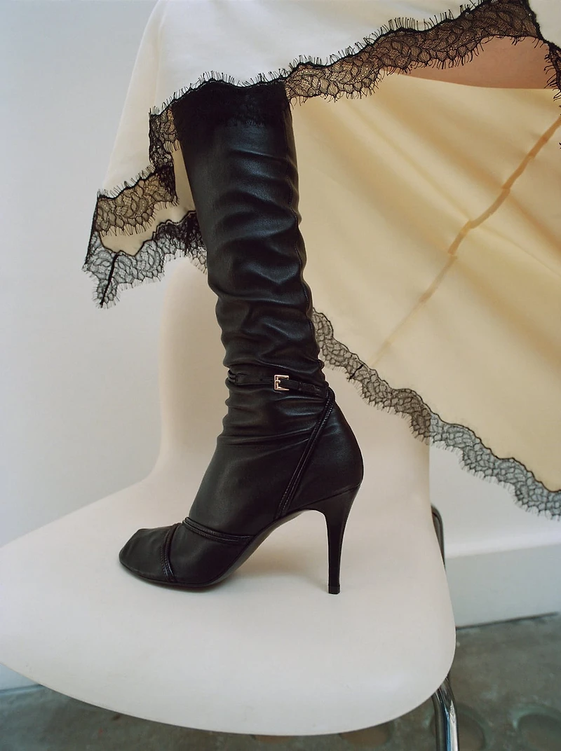 100% leather high boots with straps