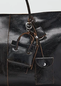 Maxi shopper leather bag with charms
