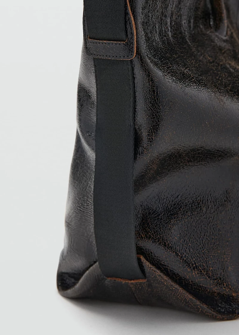 Maxi shopper leather bag with charms