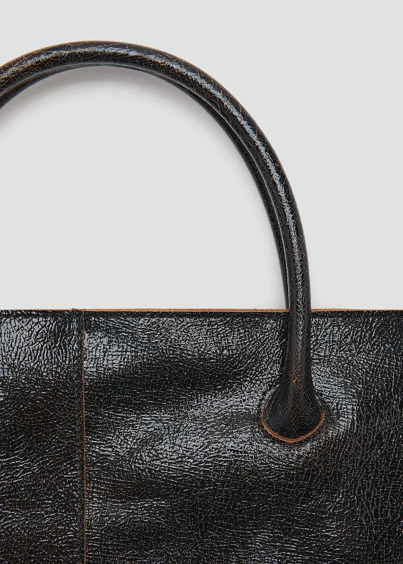 Maxi shopper leather bag with charms