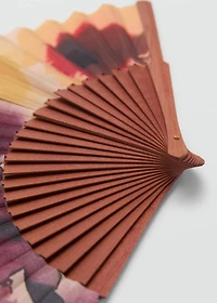 Floral-print fan