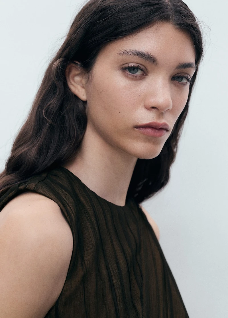 Contrasting textured dress