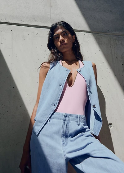 Buttoned denim vest