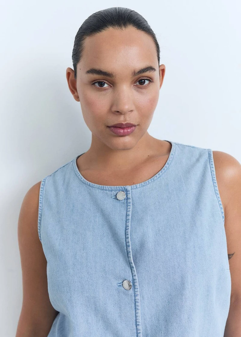 Buttoned denim vest