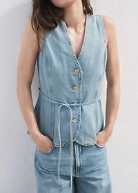 Buttoned denim vest