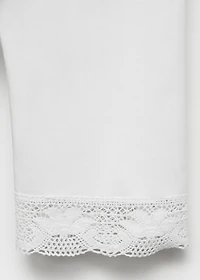 Cotton robe with lace
