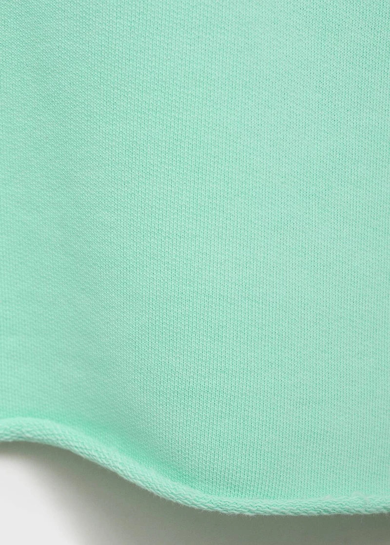 Sweatshirt with seamless finish