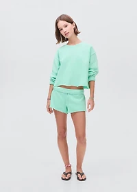 Sweatshirt with seamless finish