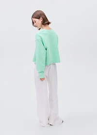 Sweatshirt with seamless finish