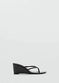 Wedge sandals with crisscross straps