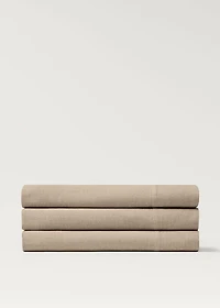 Linen tablecloth for 6 to 8 diners