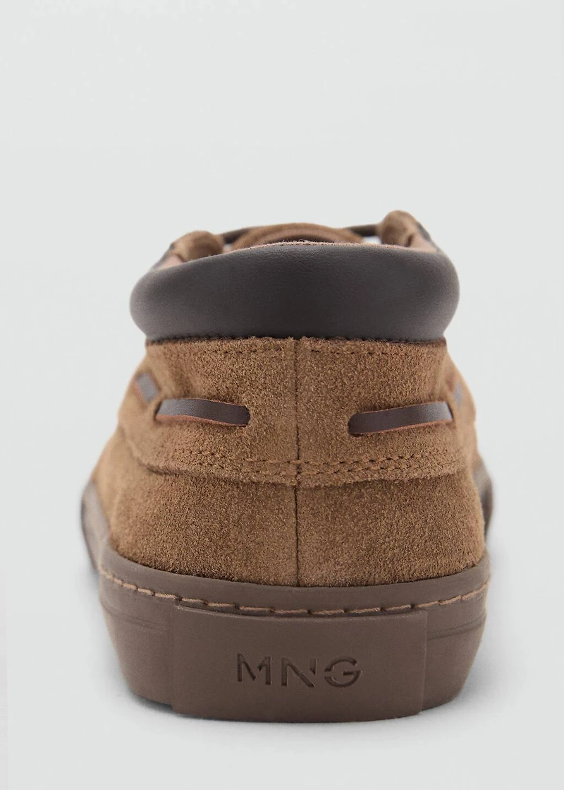 Lace-up leather shoes