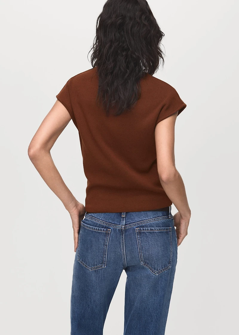 Short-sleeved fine-knit sweater