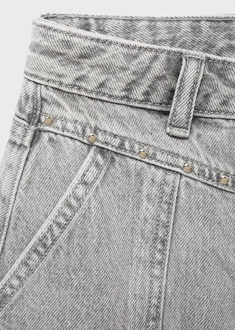 Short denim skirt