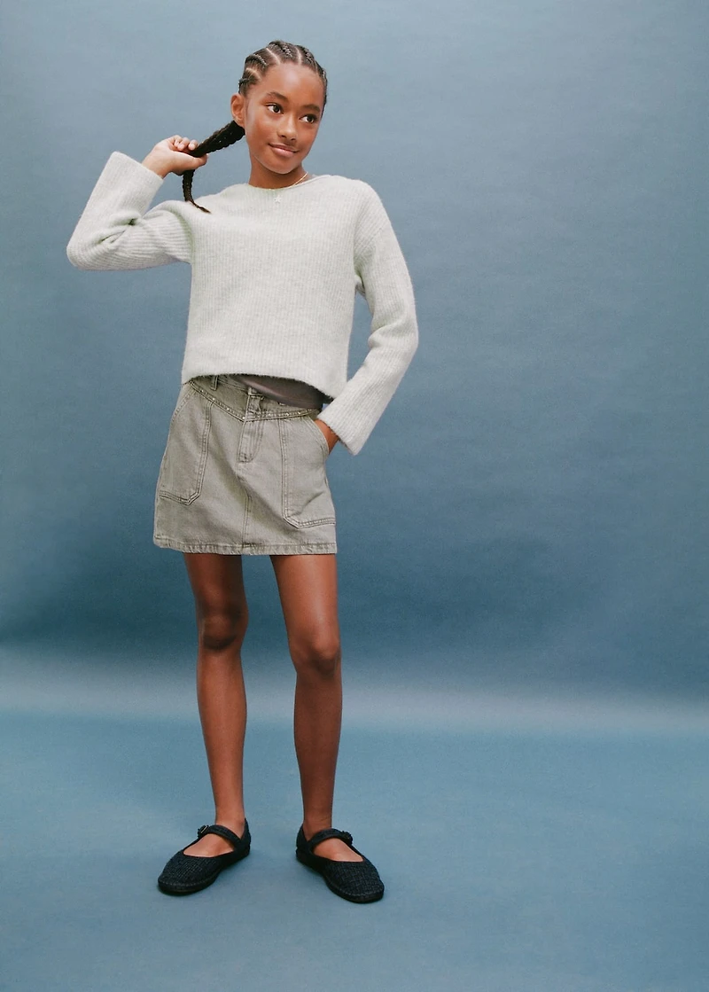 Short denim skirt