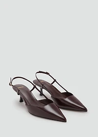 Kitten-heel patent leather shoes